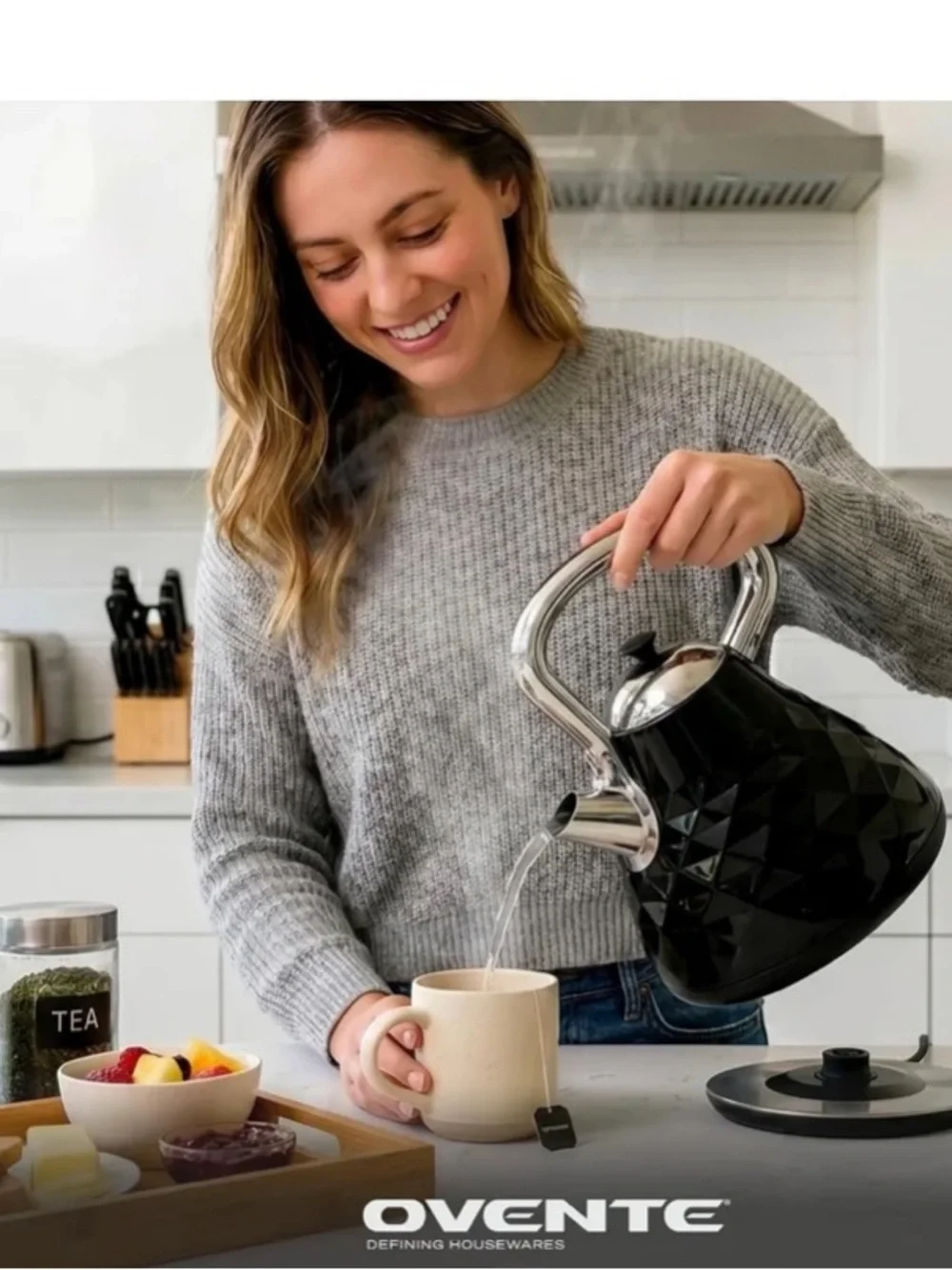 OVENTE Retro Electric Kettle, 1.7L Black Stainless Steel Tea Kettle, 1500W